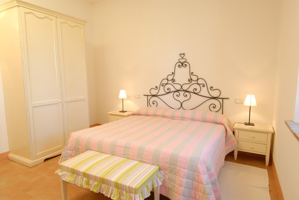 Agriturismo Tenuta Conti Faina Fratta Todina Zimmer foto