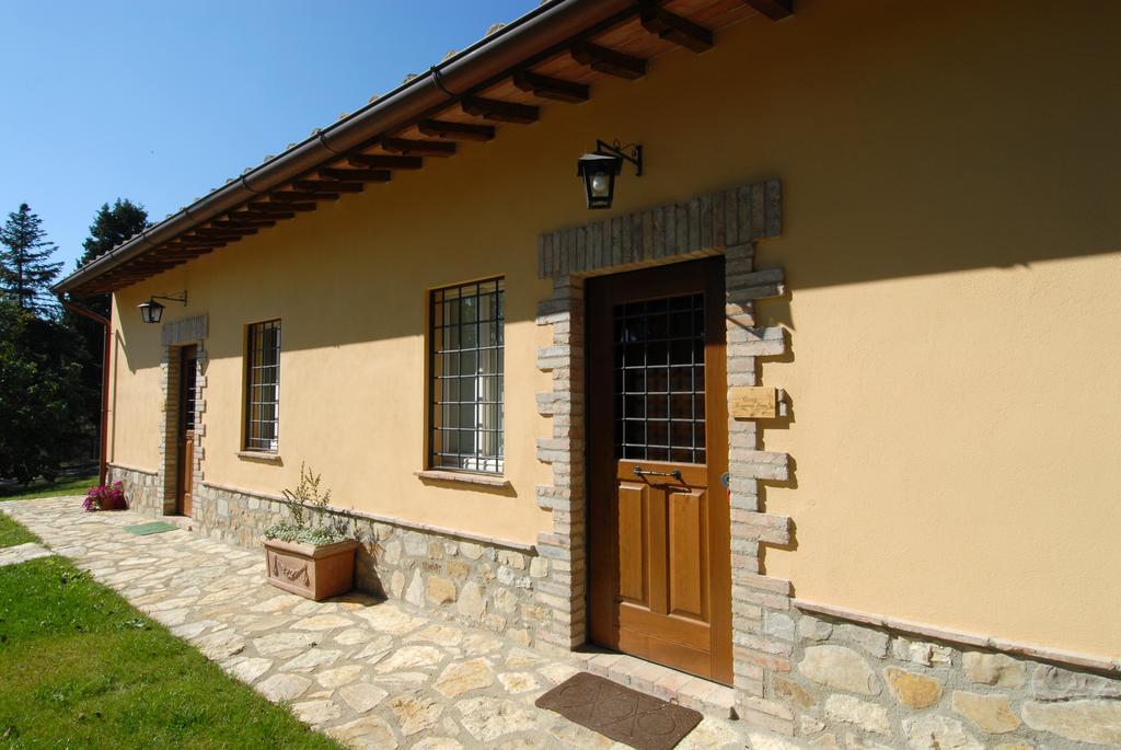 Agriturismo Tenuta Conti Faina Fratta Todina Zimmer foto